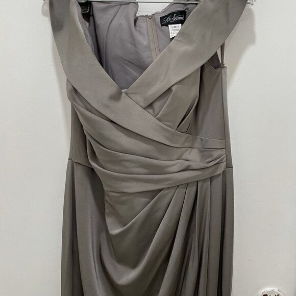 LA FEMME Surplice Off Shoulder Column Gown - Picture 3 of 15